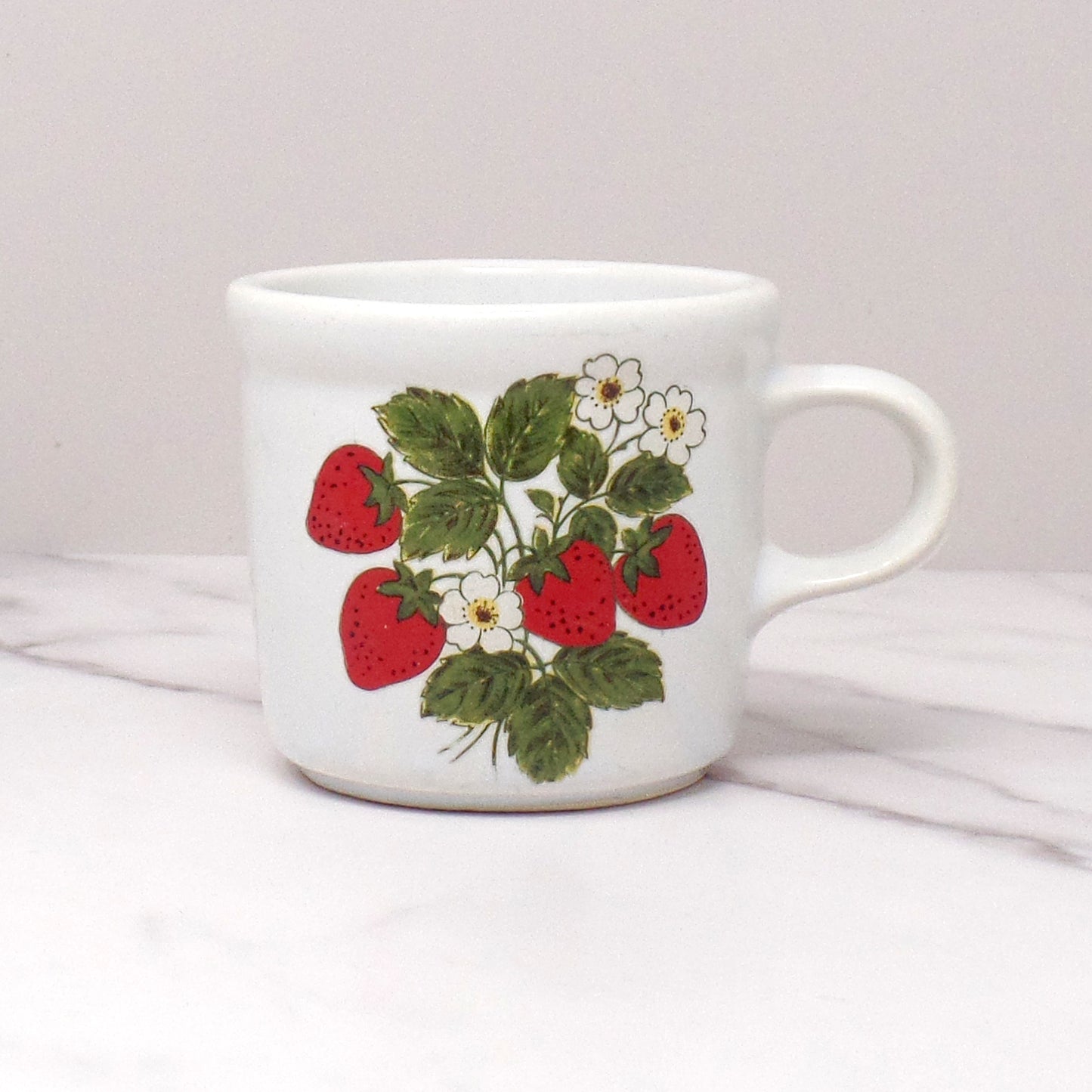 Vintage McCoy Strawberry Country Ceramic Small Mug (286), 7 oz (1980s)