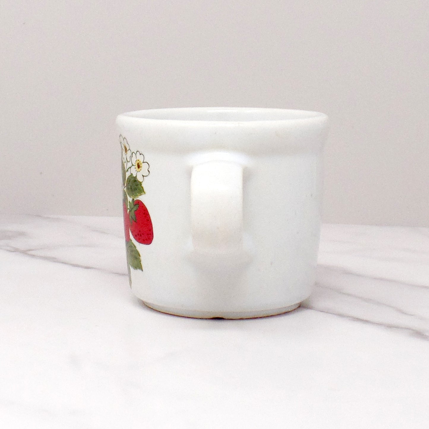 Vintage McCoy Strawberry Country Ceramic Small Mug (286), 7 oz (1980s)