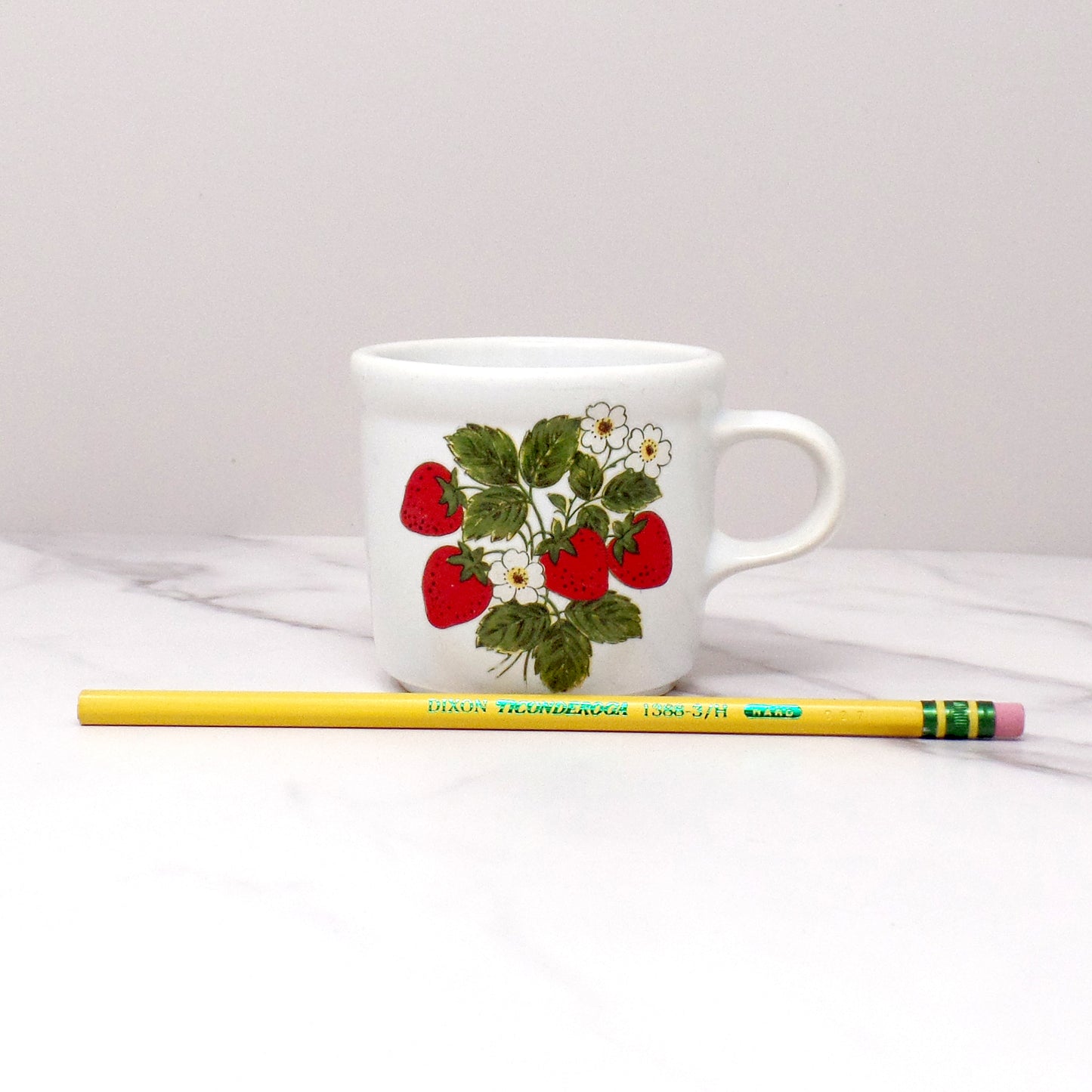 Vintage McCoy Strawberry Country Ceramic Small Mug (286), 7 oz (1980s)