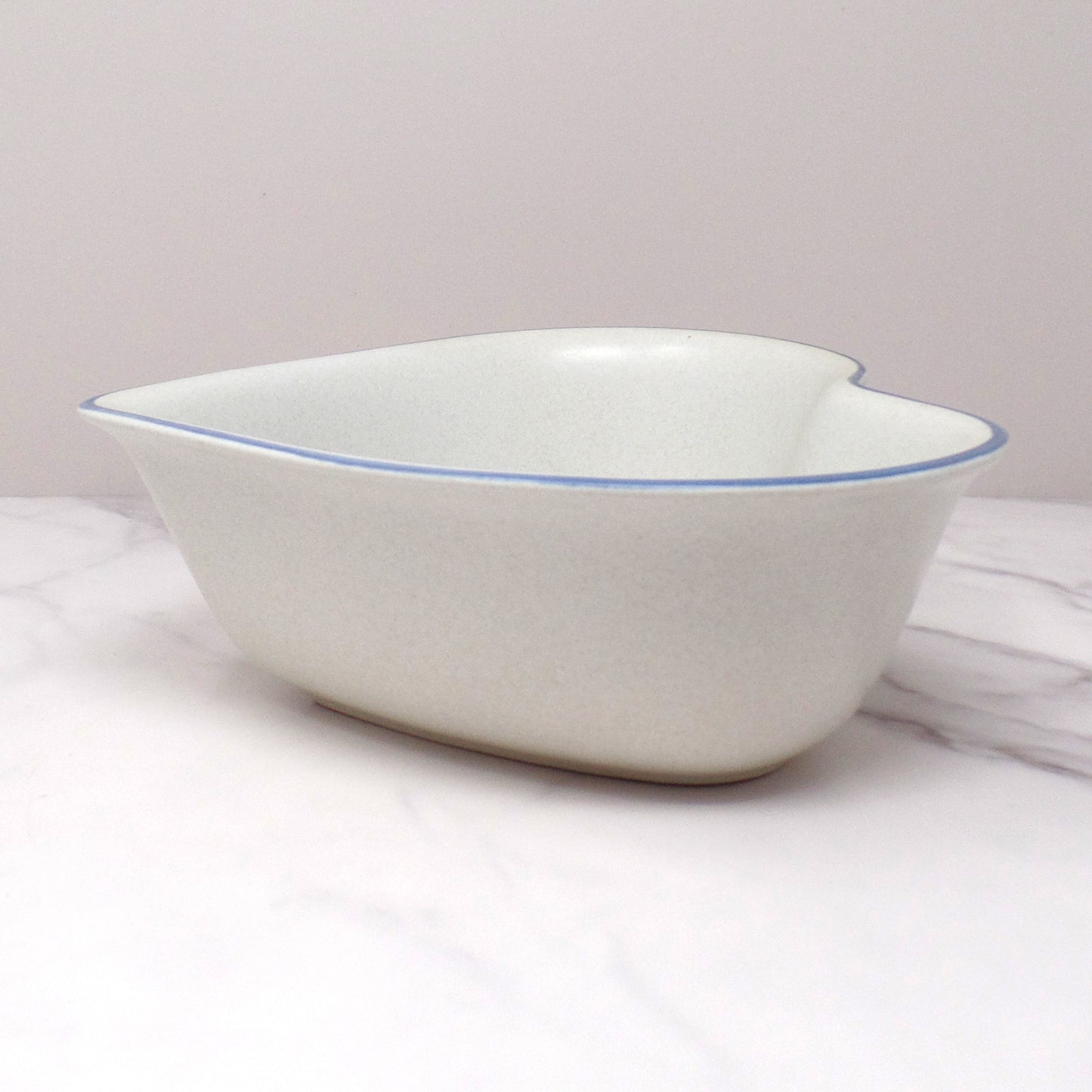 Vintage Ceramic Pfaltzgraff Yorktowne 8" Heart Bowl (1980s-90s)