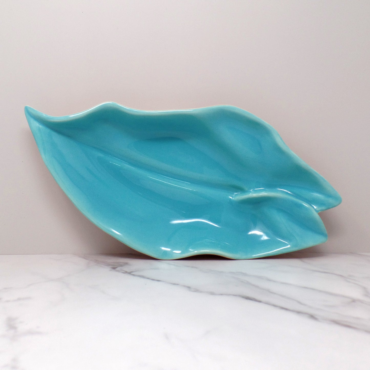 Vintage Catalina Pottery Ceramic Leaf Dish, Turquoise and Mauve (Gladding, McBean period 1937-1942)