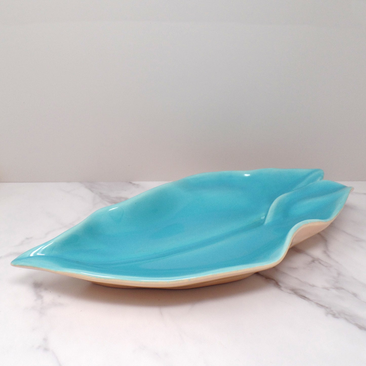 Vintage Catalina Pottery Ceramic Leaf Dish, Turquoise and Mauve (Gladding, McBean period 1937-1942)