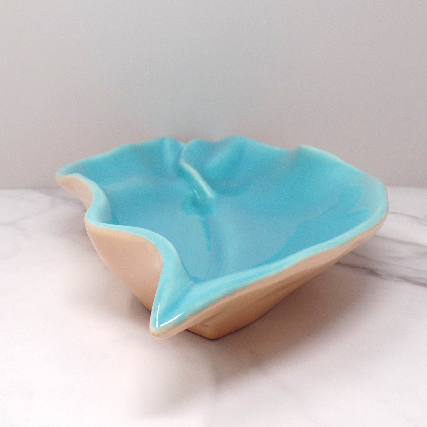 Vintage Catalina Pottery Ceramic Leaf Dish, Turquoise and Mauve (Gladding, McBean period 1937-1942)