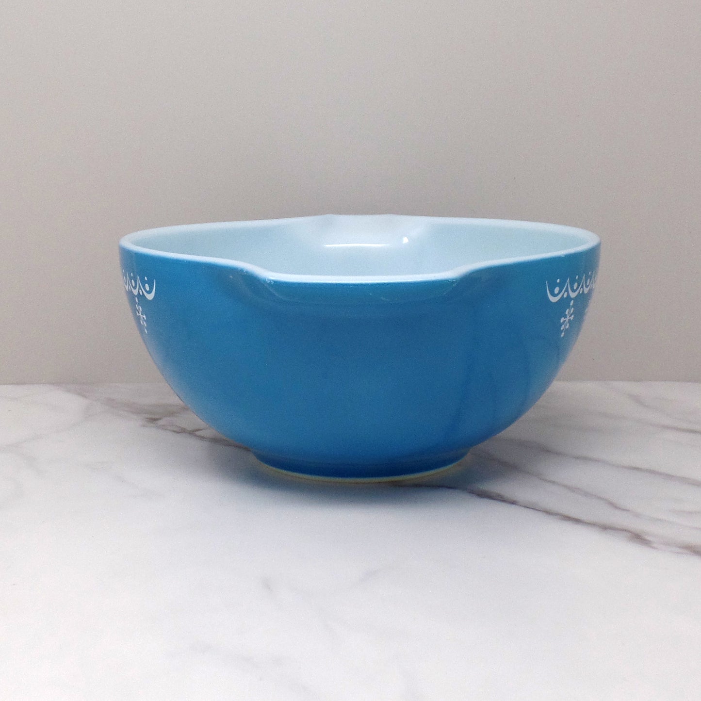 Vintage Pyrex Full Set of Four Cinderella Nesting Mixing Bowls, Snowflake Blue (441, 442, 443, 444) (1950s-1960s)