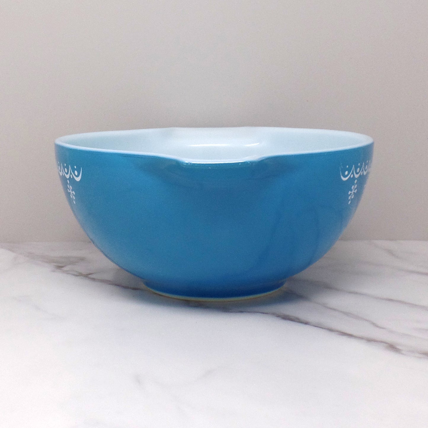 Vintage Pyrex Full Set of Four Cinderella Nesting Mixing Bowls, Snowflake Blue (441, 442, 443, 444) (1950s-1960s)