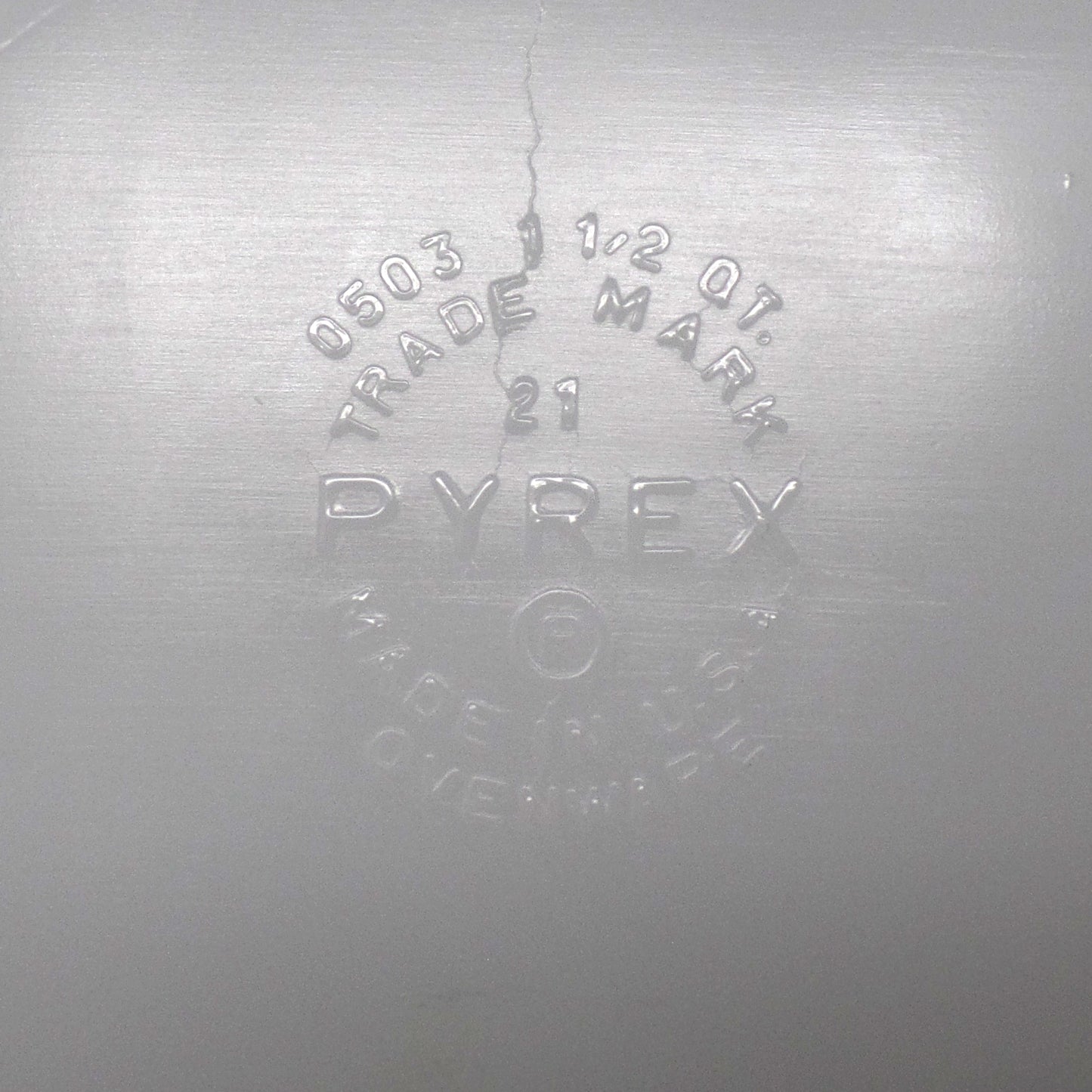Vintage Pyrex 1 1/2 Qt Refrigerator Dish (503) with Lid, Butterprint (1957-68)