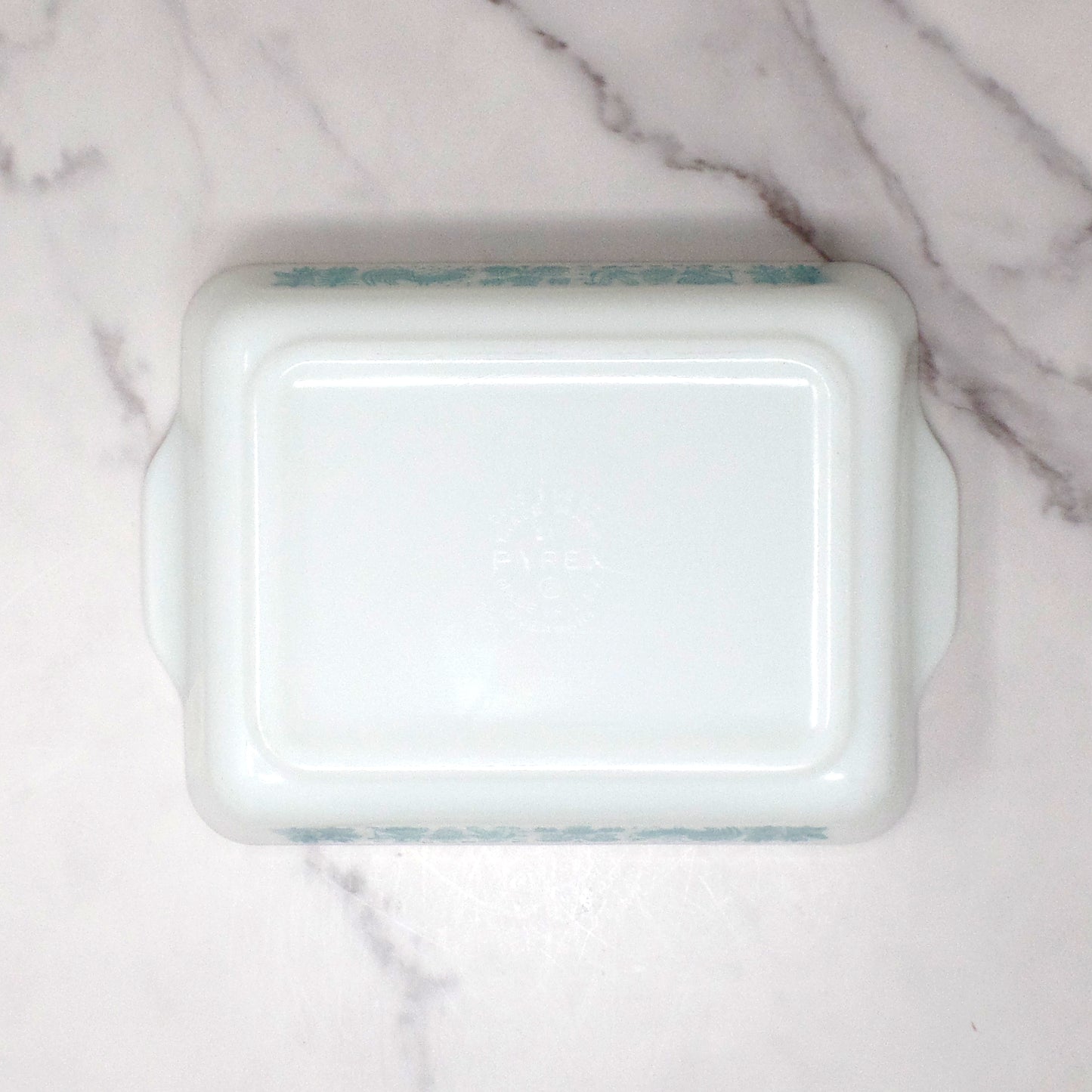 Vintage Pyrex 1 1/2 Qt Refrigerator Dish (503) with Lid, Butterprint (1957-68)