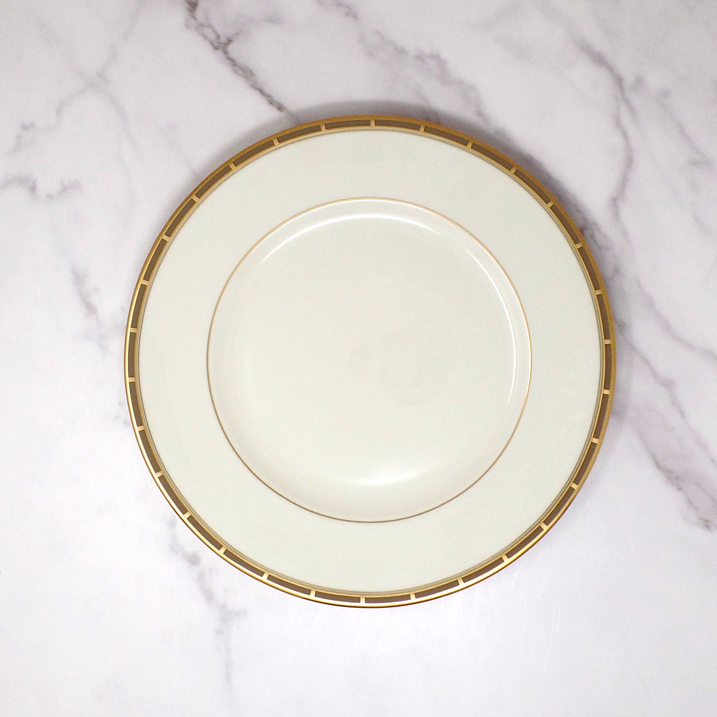 Vintage Lenox Bone China Desert Vista Dinner Plate (2005-2008)