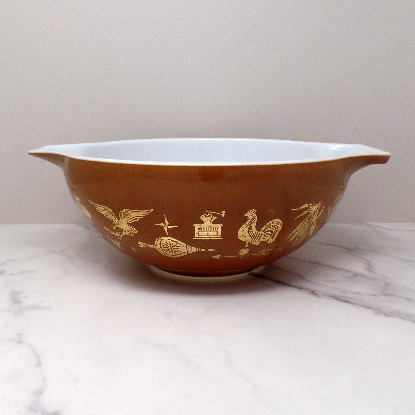 Vintage Pyrex 4 Qt (444) Cinderella Mixing Bowl - Early American (1962-71)