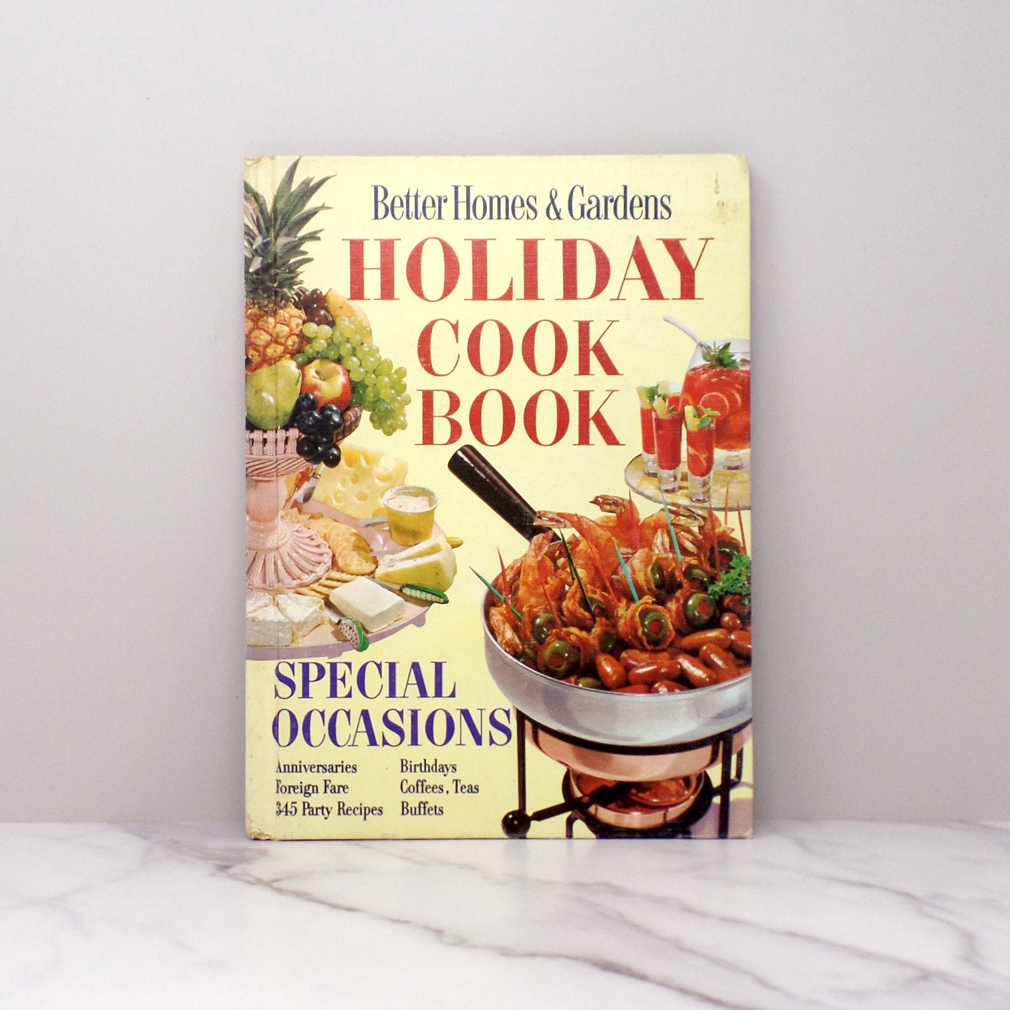 Vintage Cookbook - Better Homes & Gardens Holiday Cook Book (1970)