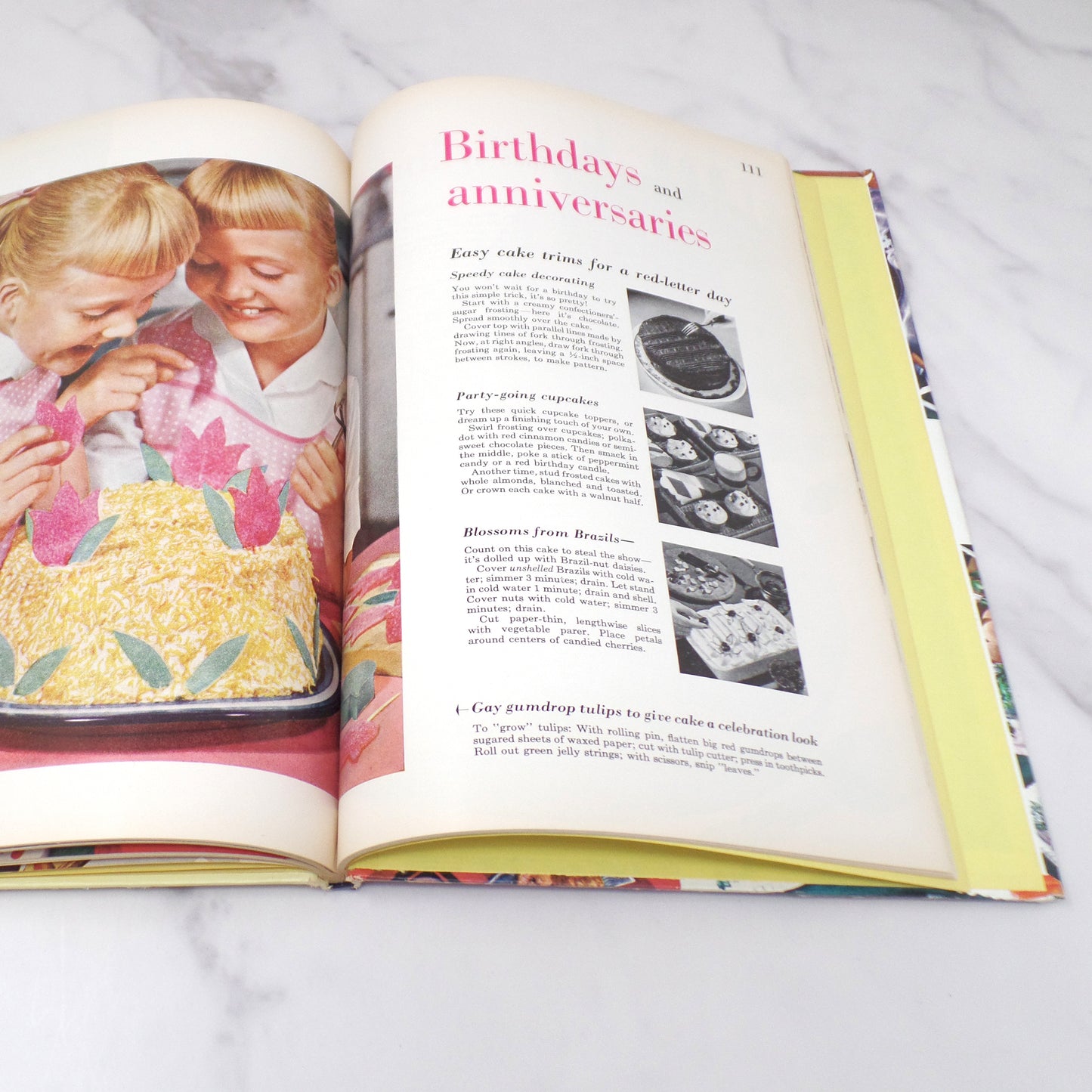 Vintage Cookbook - Better Homes & Gardens Holiday Cook Book (1970)