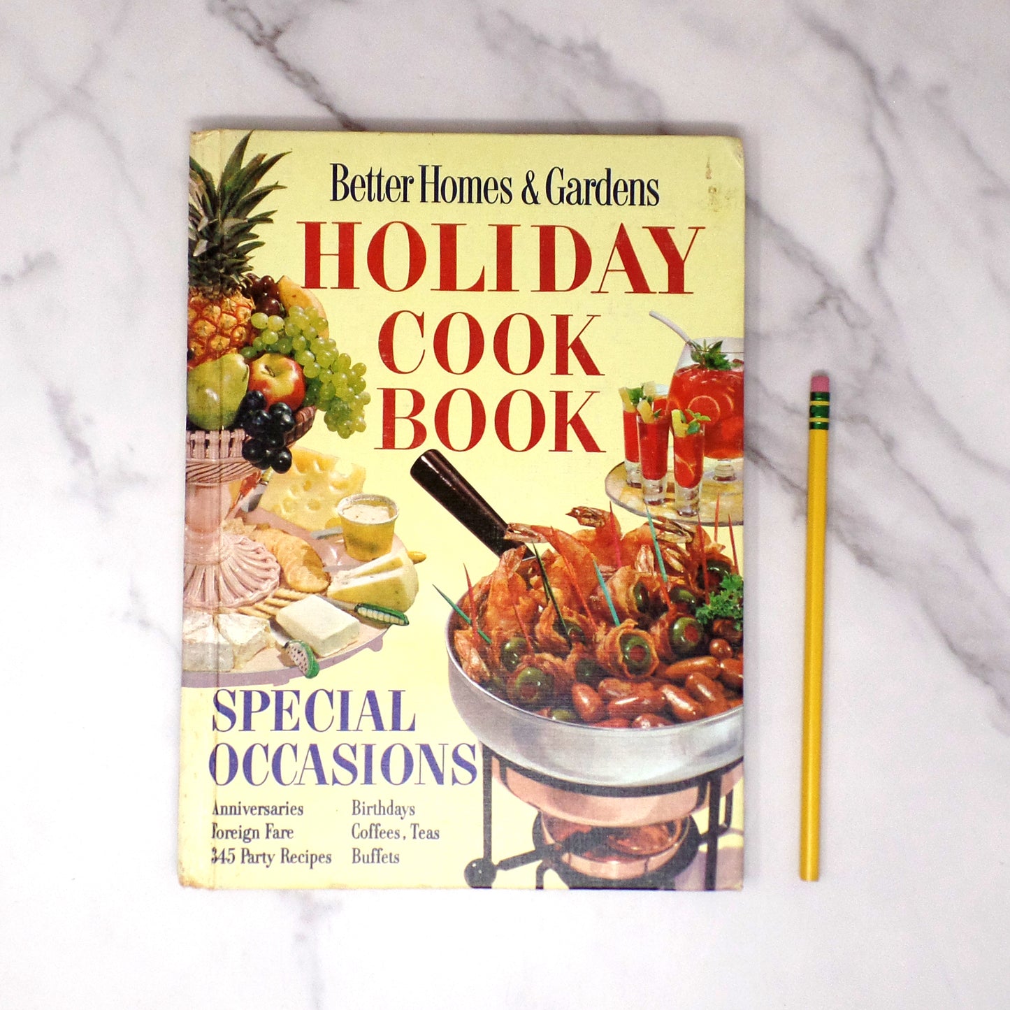 Vintage Cookbook - Better Homes & Gardens Holiday Cook Book (1970)