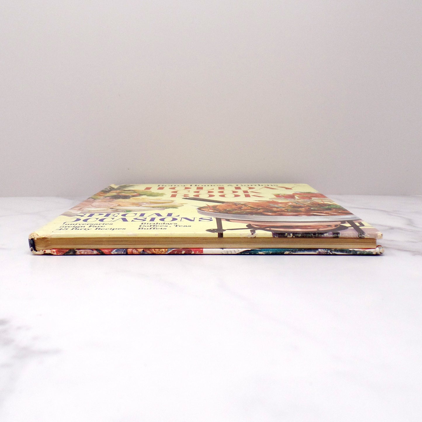 Vintage Cookbook - Better Homes & Gardens Holiday Cook Book (1970)