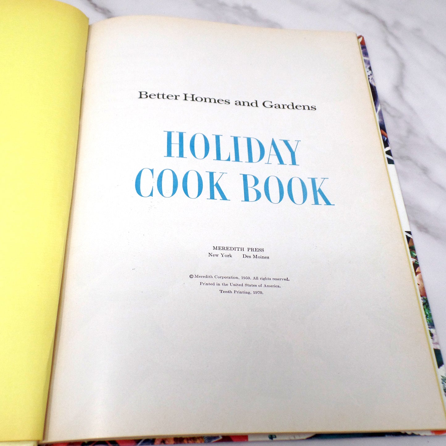 Vintage Cookbook - Better Homes & Gardens Holiday Cook Book (1970)