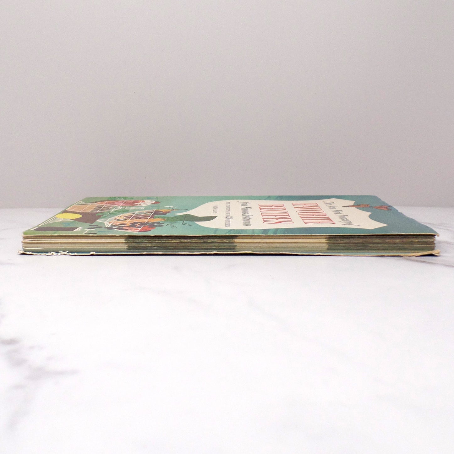 Vintage Cookbook - The New Ford Treasury of Favorite Recipes from Famous Restaurants (1963)