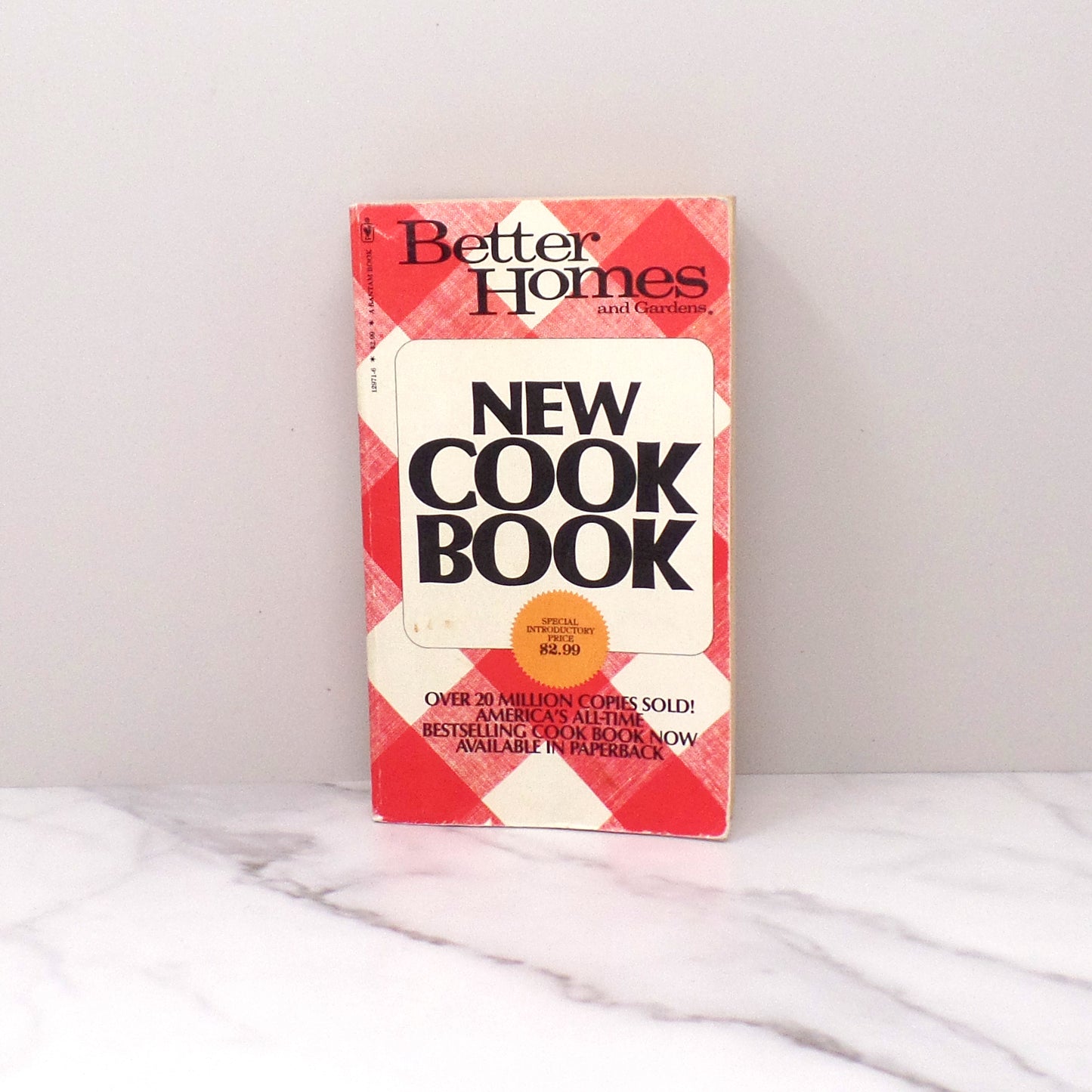 Vintage Cookbook - Better Homes & Gardens New Cook Book, Paperback (1976)