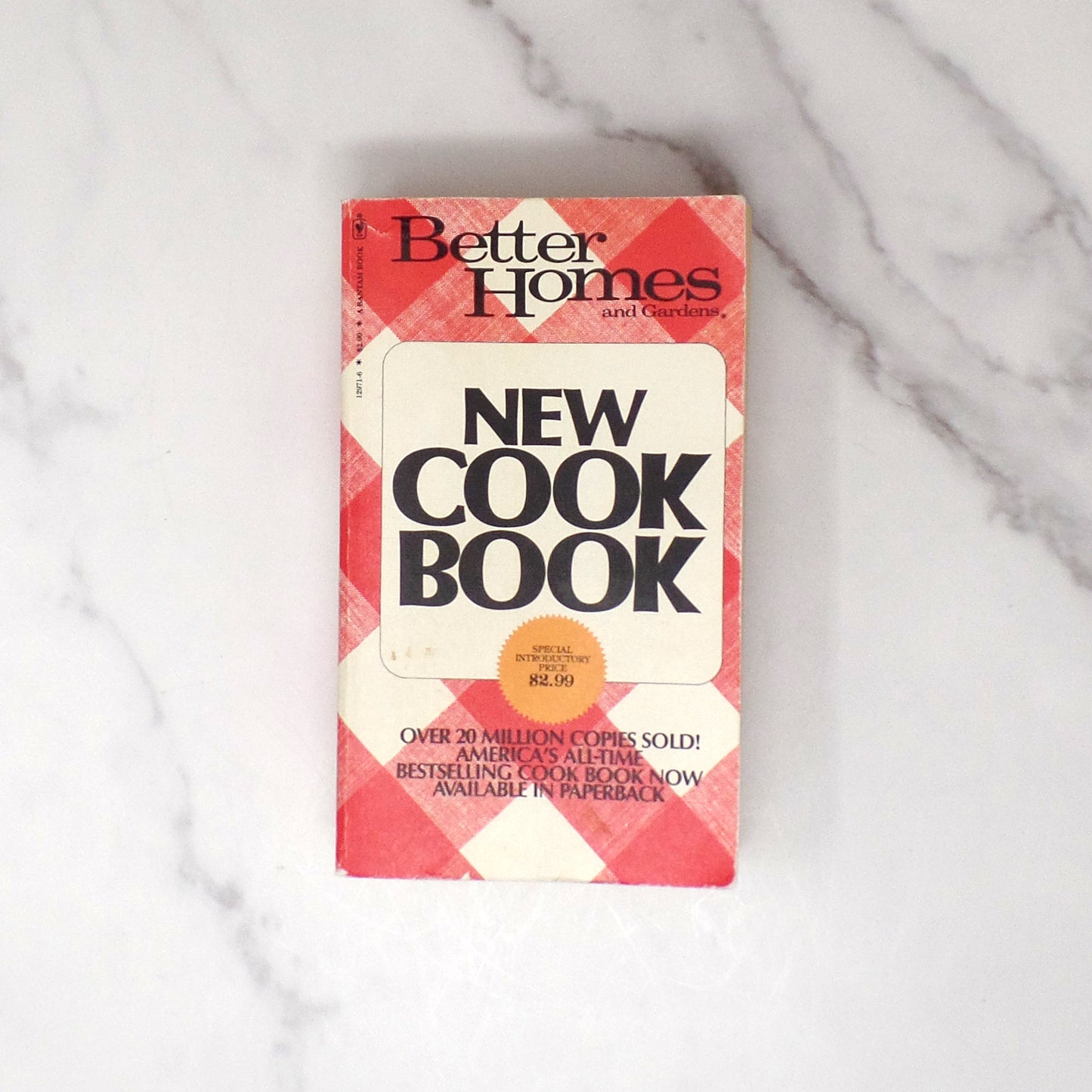 Vintage Cookbook - Better Homes & Gardens New Cook Book, Paperback (1976)