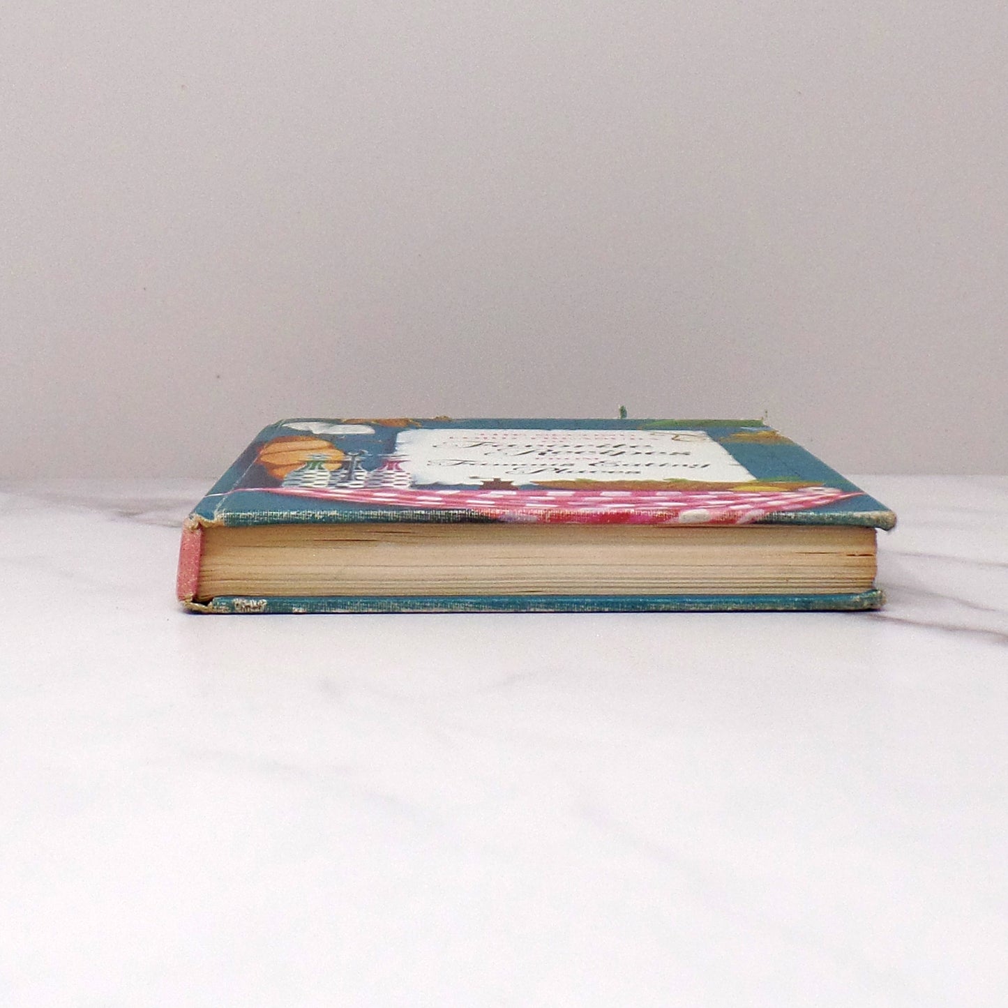 Vintage Cookbook - Ford Treasury of Favorite Recipes from Famous Eating Places (vol 2) (1954)