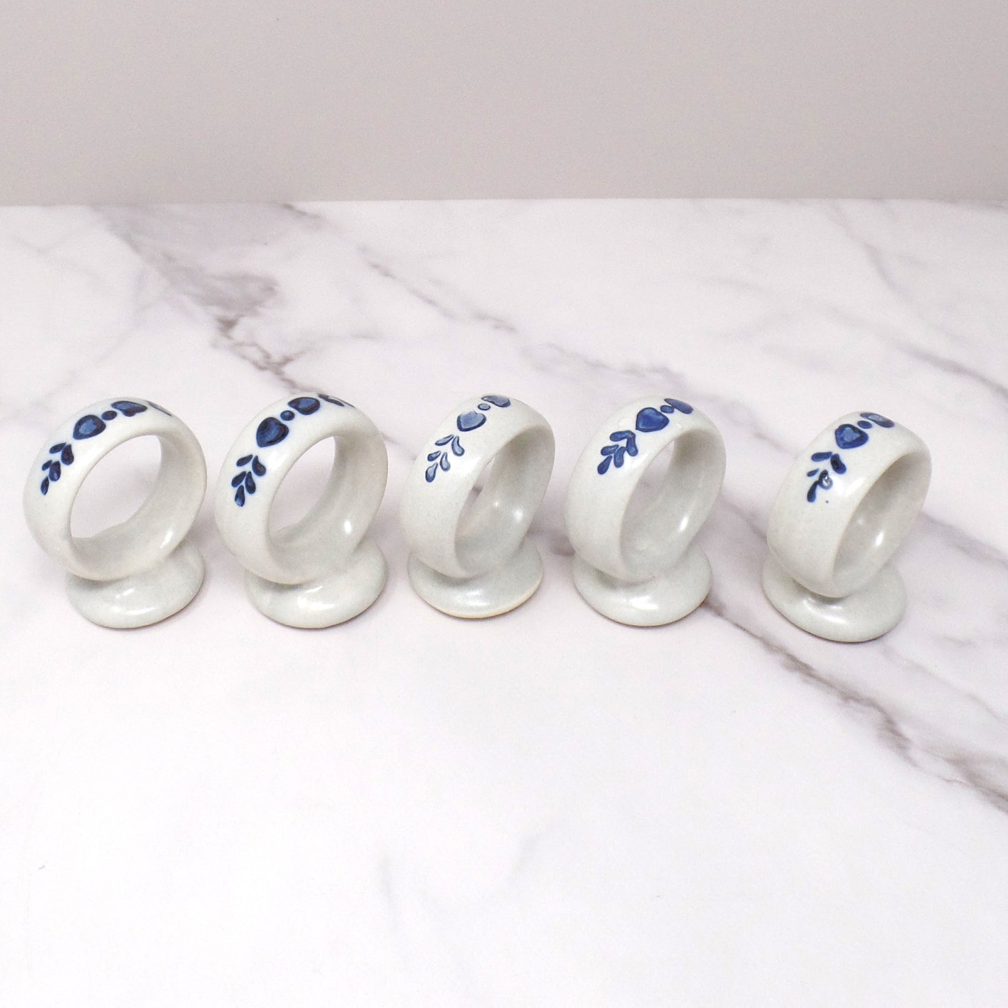 Vintage Ceramic Pfaltzgraff Yorktowne Napkin Rings, set of 5 (1980s-90s)