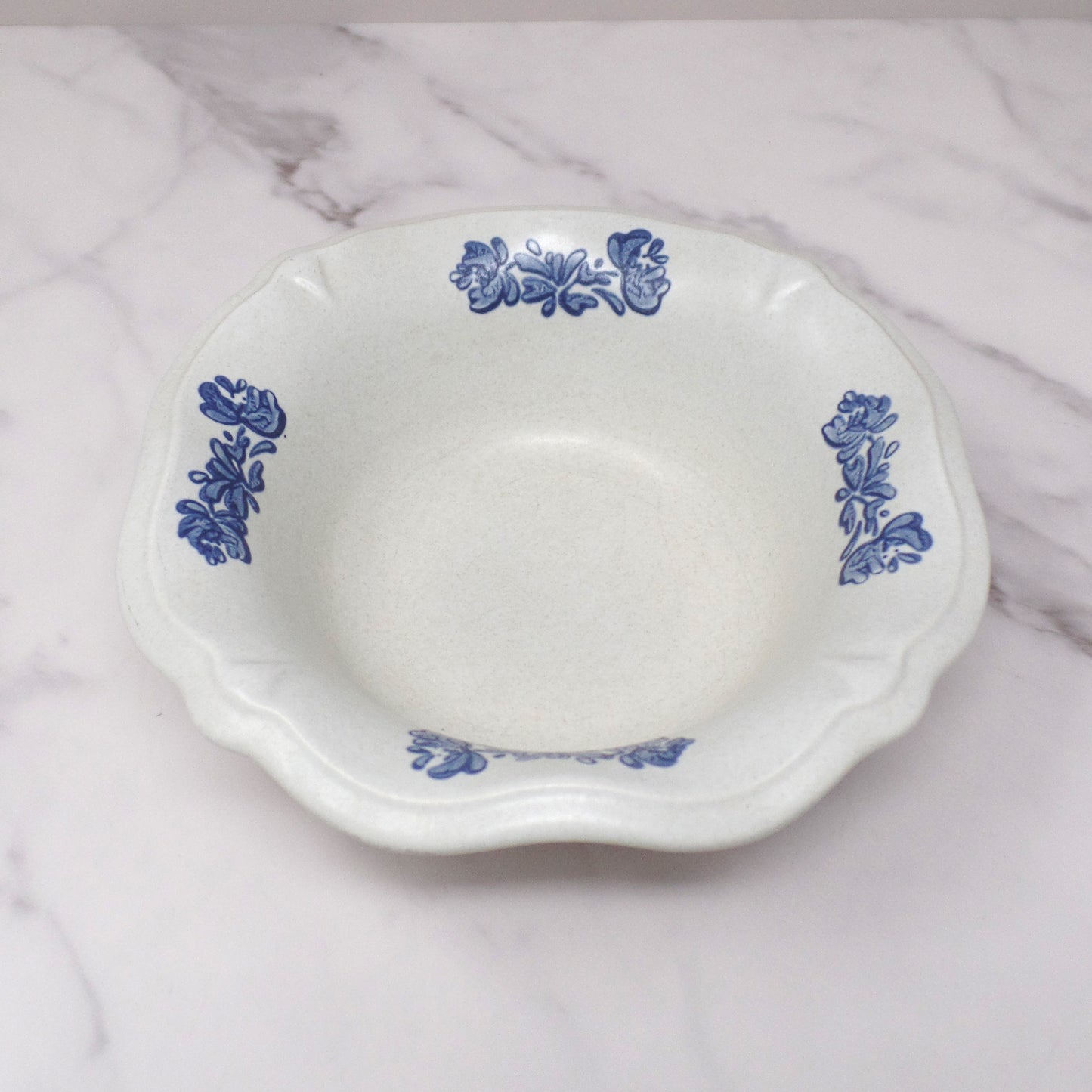 Vintage Ceramic Pfaltzgraff Yorktowne Small Scalloped Edge Serving Bowl (1980s)