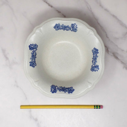 Vintage Ceramic Pfaltzgraff Yorktowne Small Scalloped Edge Serving Bowl (1980s)