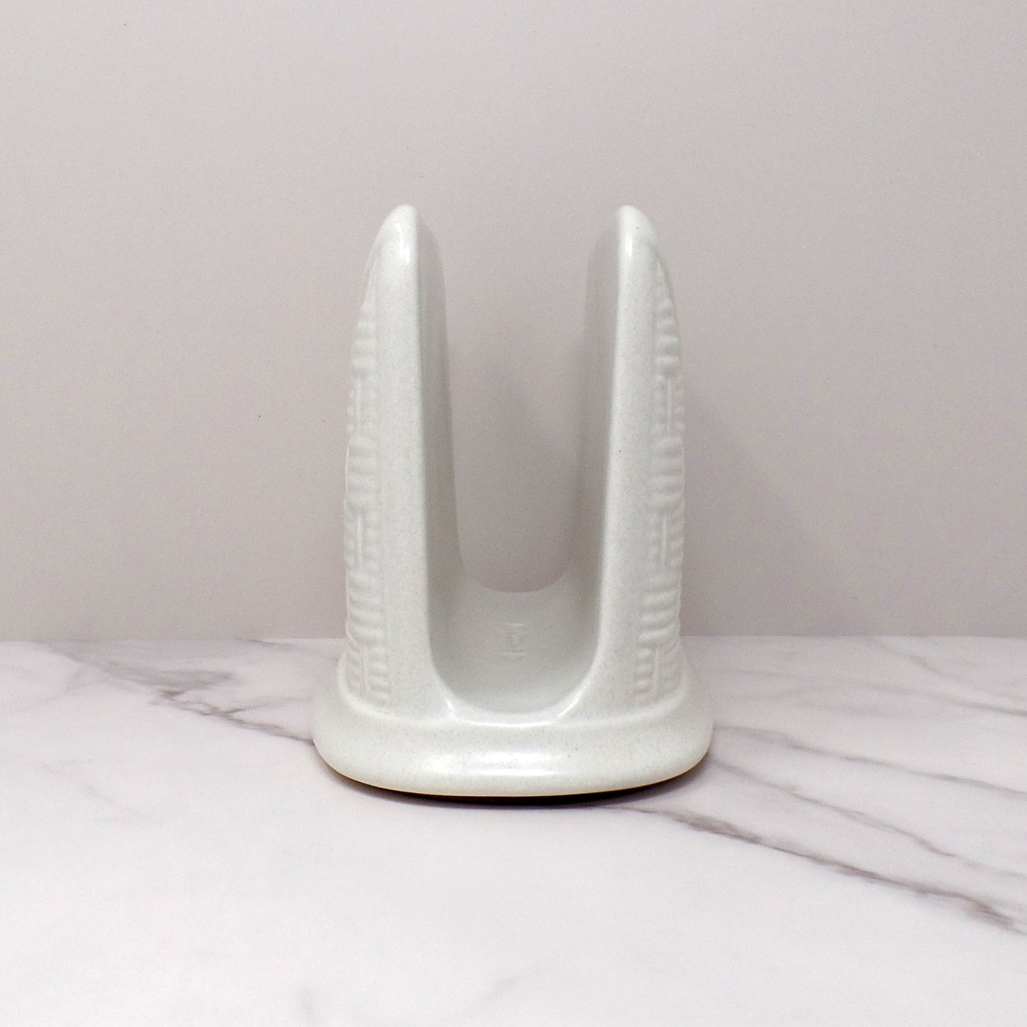 Vintage Ceramic Pfaltzgraff Yorktowne Basketweave Napkin Holder (1980s-90s)