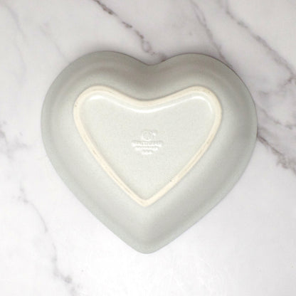 Vintage Ceramic Pfaltzgraff Yorktowne 8" Heart Bowl (1980s-90s)