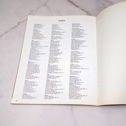 Vintage Cookbook, Gourmet on the Go (1974)