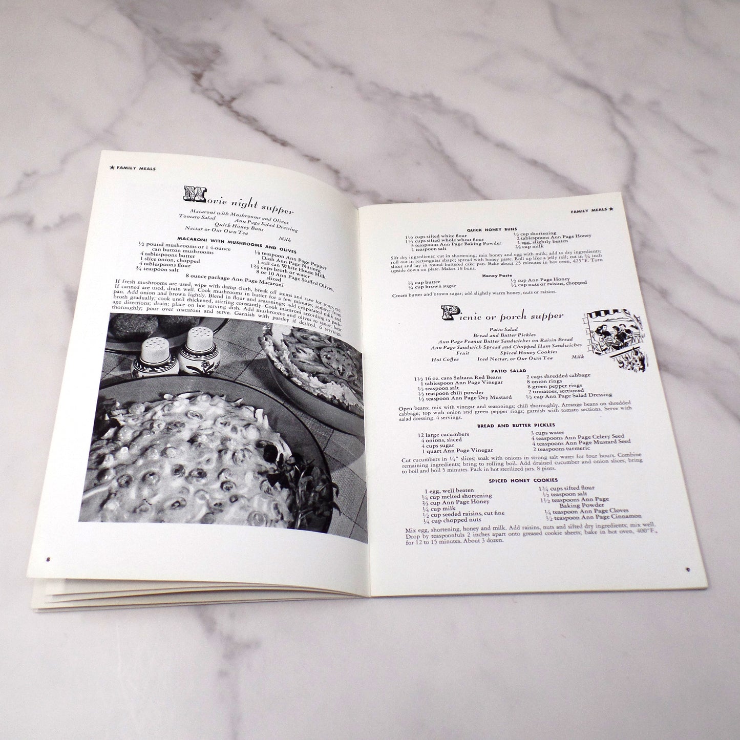 Vintage Booklet, Glamourous Meals for Practical Pocketbooks (1940s)