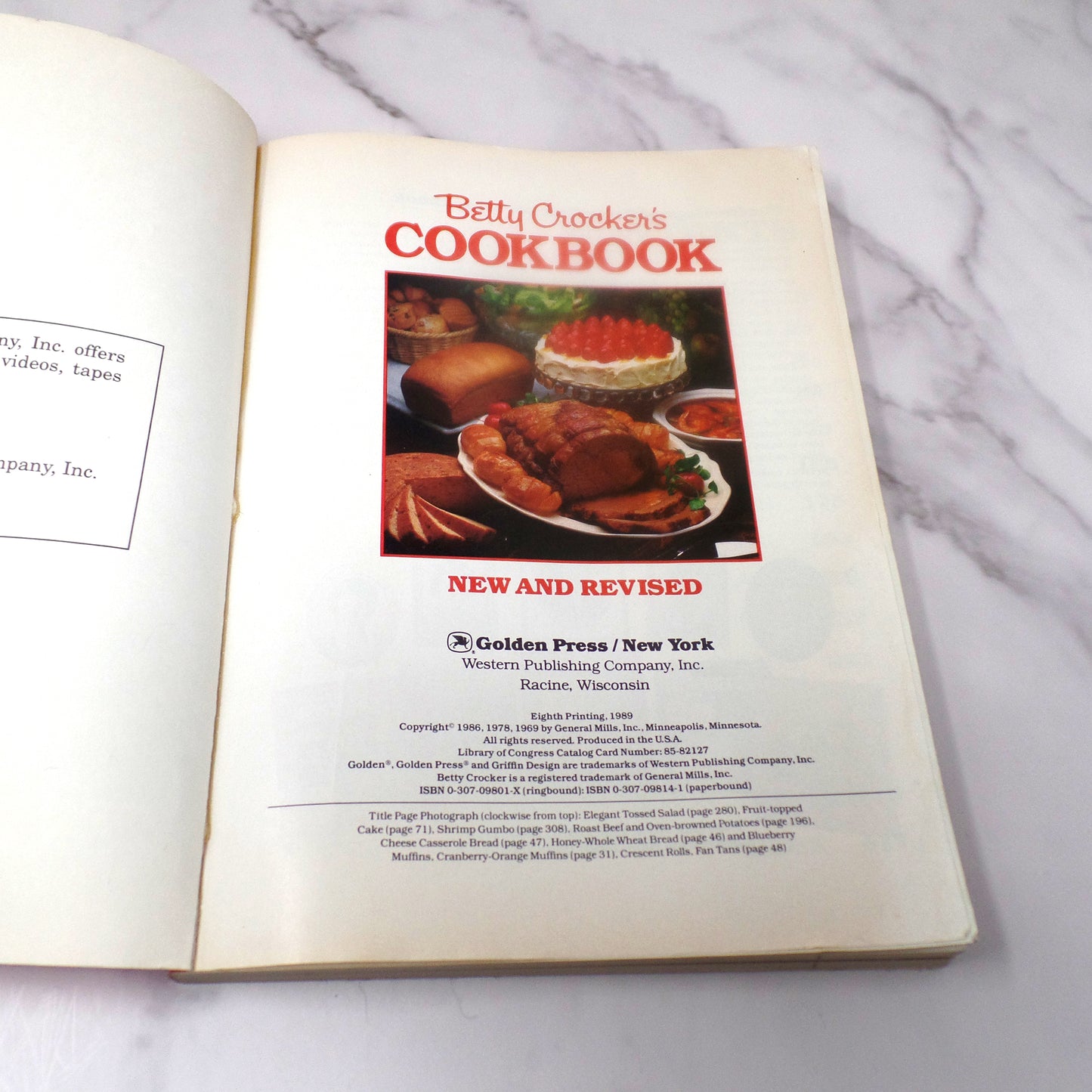 Vintage Betty Crocker's Cookbook, Paperback (1989)