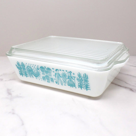 Vintage Pyrex 1 1/2 Qt Refrigerator Dish (503) with Lid, Butterprint (1957-68)