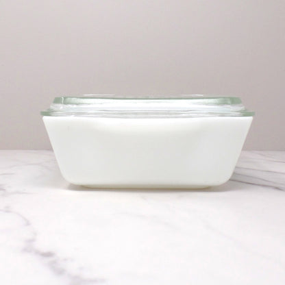 Vintage Pyrex 1 1/2 Qt Refrigerator Dish (503) with Lid, Butterprint (1957-68)