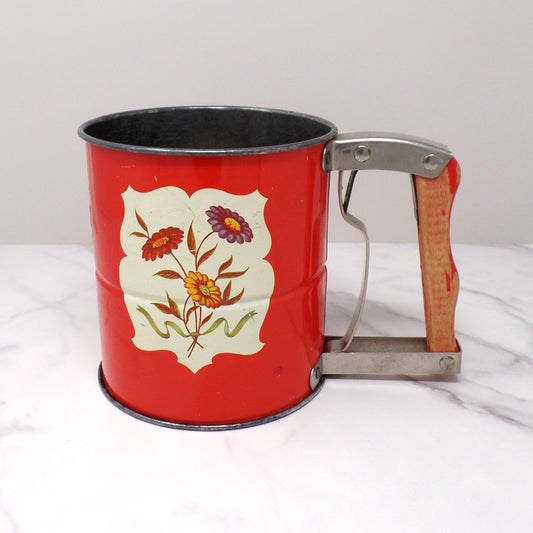 Vintage Androck Hand-i-Sift Sifter with Red Wooden Handle, Floral Pattern (1950s)