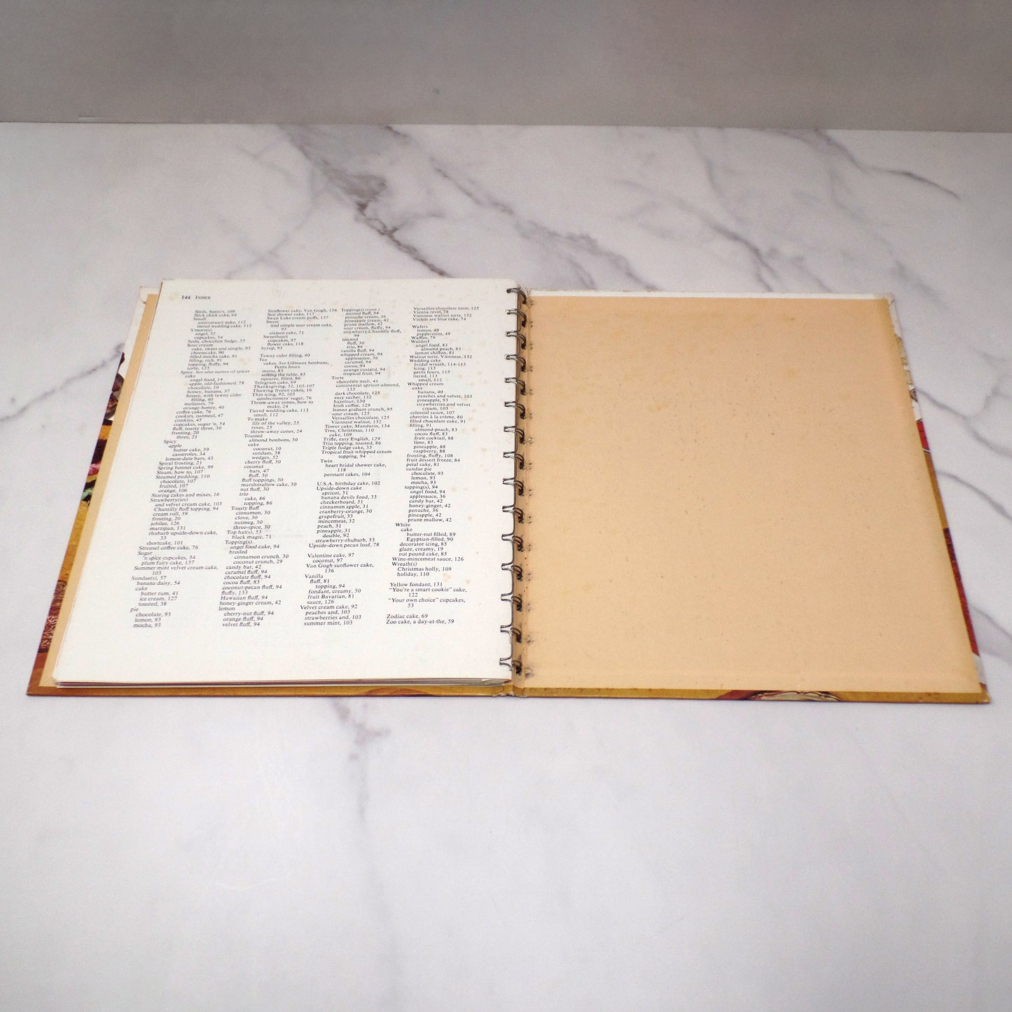 Vintage Betty Crocker's Cake and Frosting Mix Cookbook, 1st Ed - 1st Printing (1966)