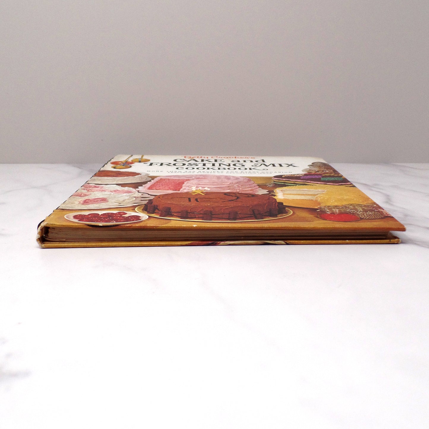 Vintage Betty Crocker's Cake and Frosting Mix Cookbook, 1st Ed - 1st Printing (1966)