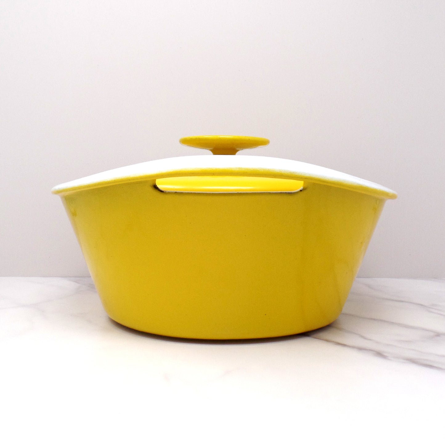 Vintage NACCO Denmark Enameled Cast Iron Dutch Oven with Rack and Lid, Yellow & White (1960s)