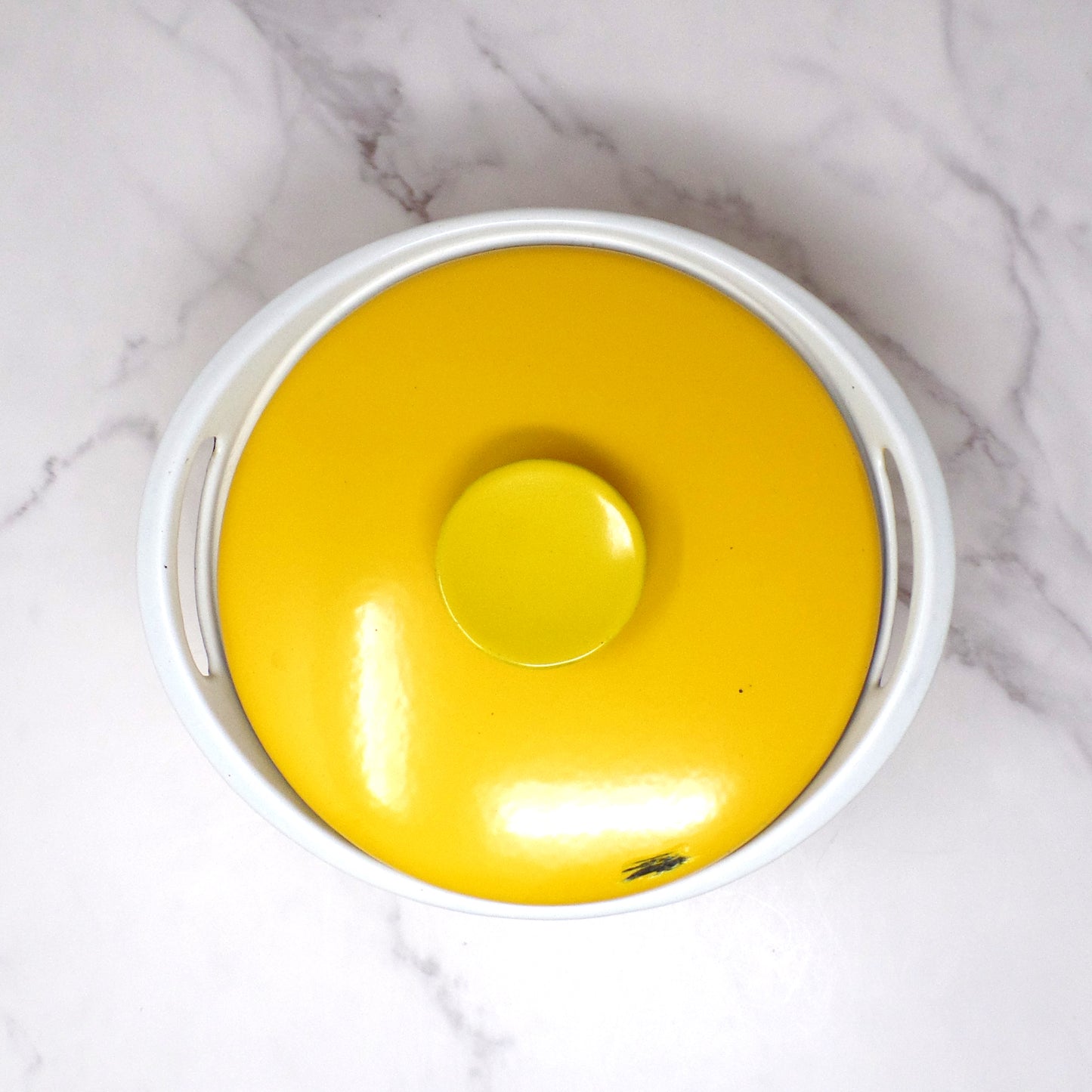 Vintage NACCO Denmark Enameled Cast Iron Dutch Oven with Rack and Lid, Yellow & White (1960s)