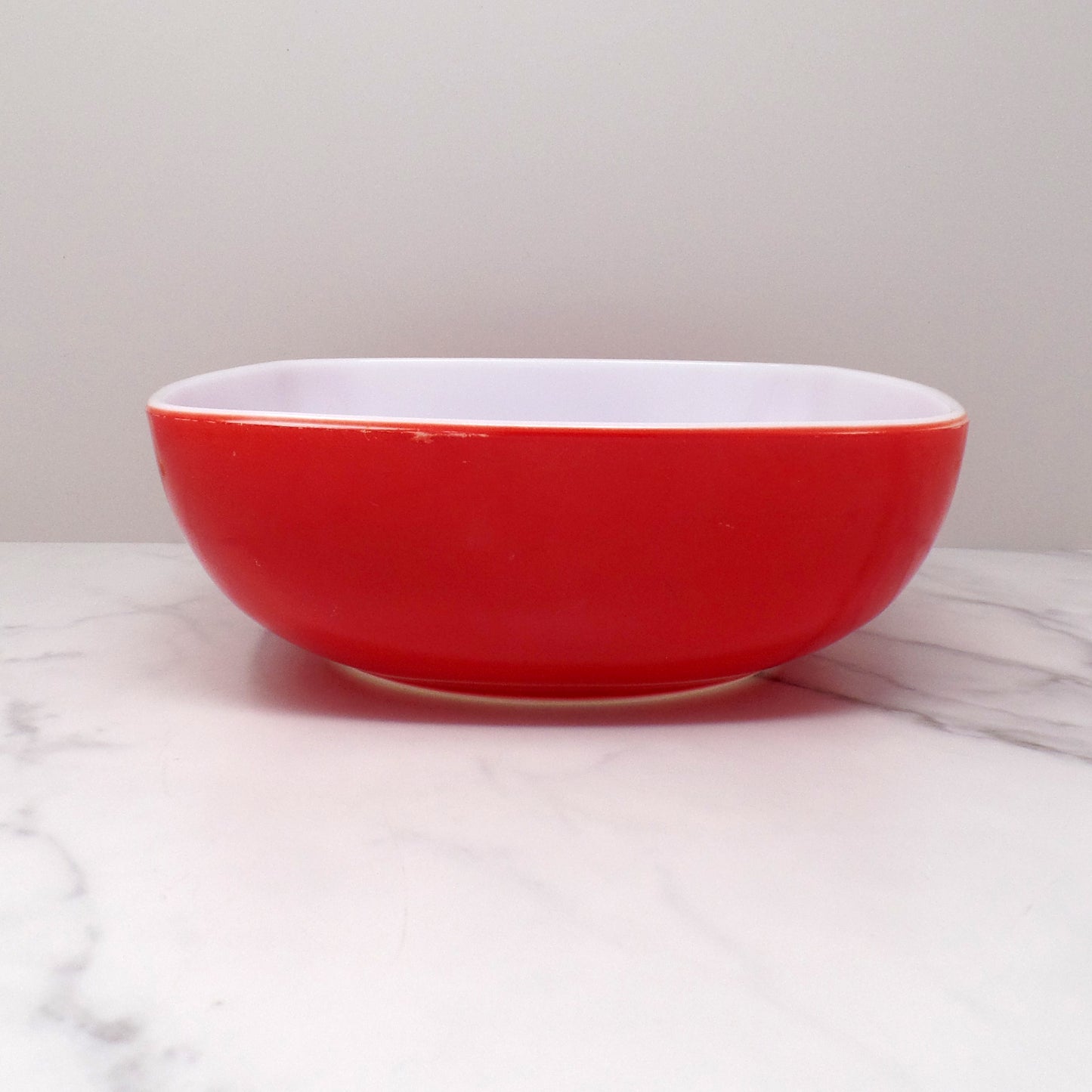 Vintage Pyrex 525B-035, 2 1/2 Qt Square Hostess Bowl, Red (1949-59)