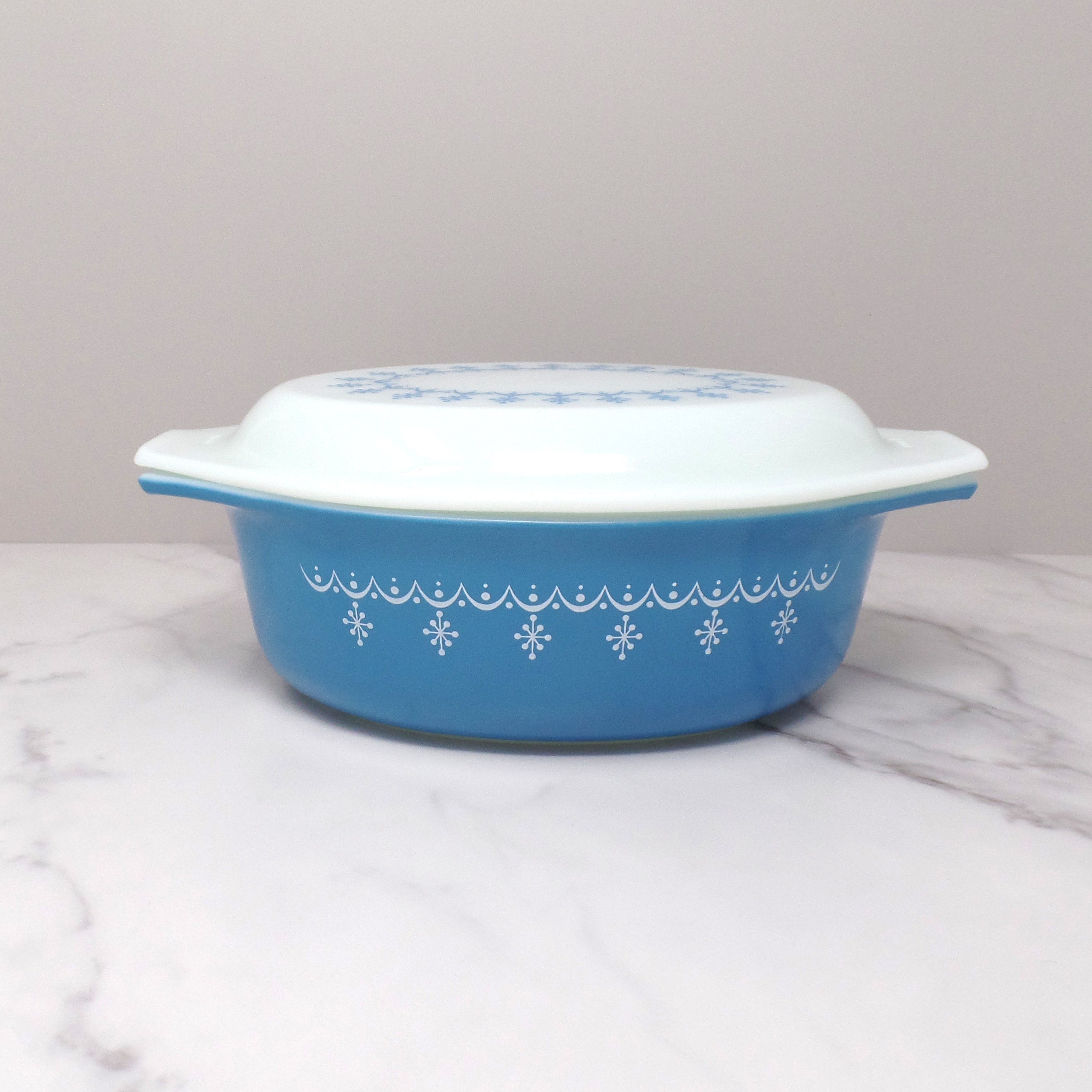 Blue Pyrex Ovenware 1 deals qt. #471 w/lid