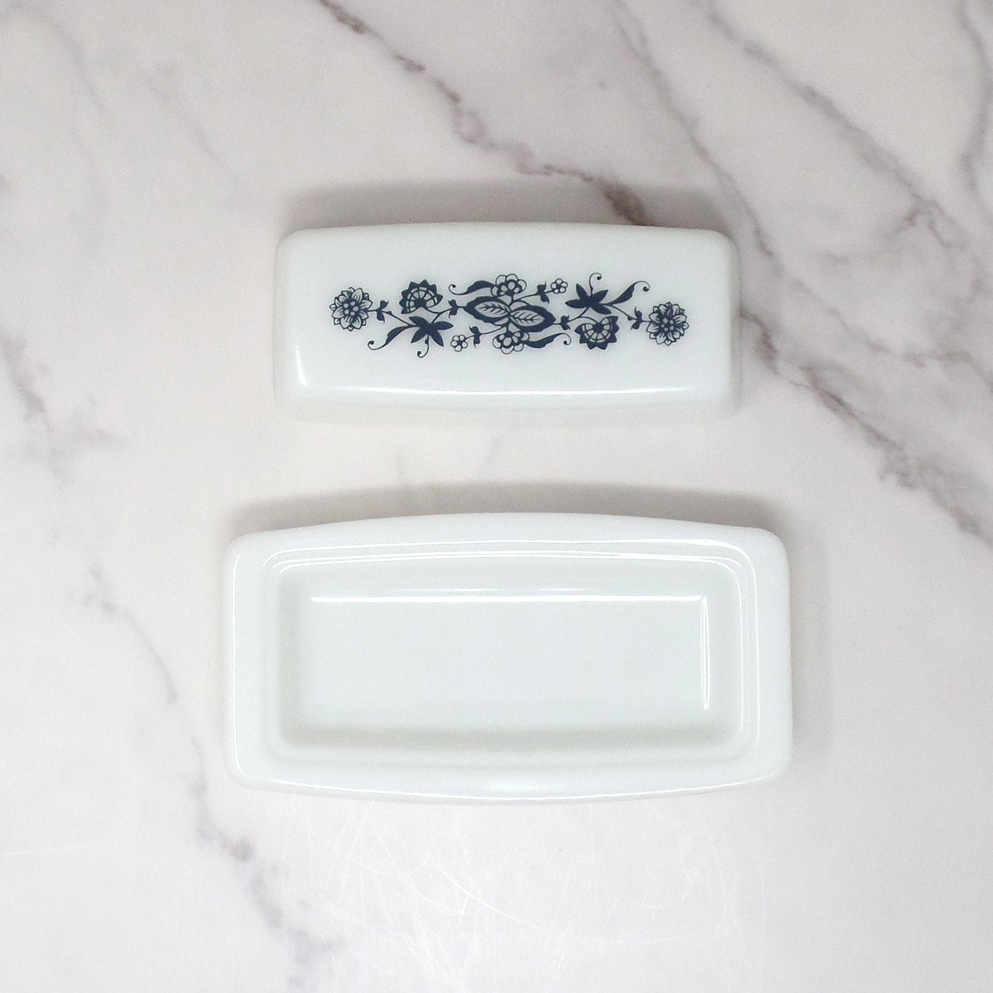 Vintage Pyrex Butter Dish (72-B) - Old Town Blue (1950-60s)