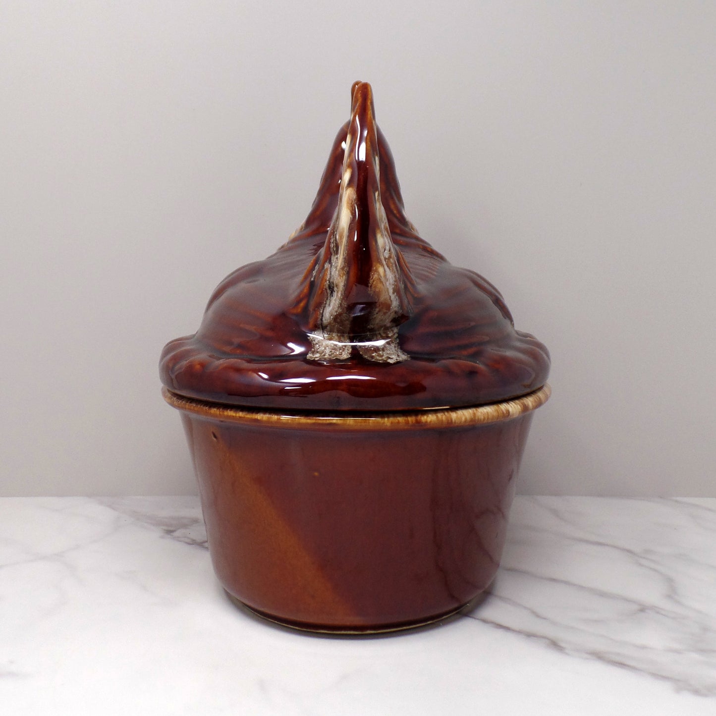 Vintage Hall Ceramic Hen on Nest Covered Casserole Dish, House ’n Garden Mirror Brown / Brown Drip (1960s)