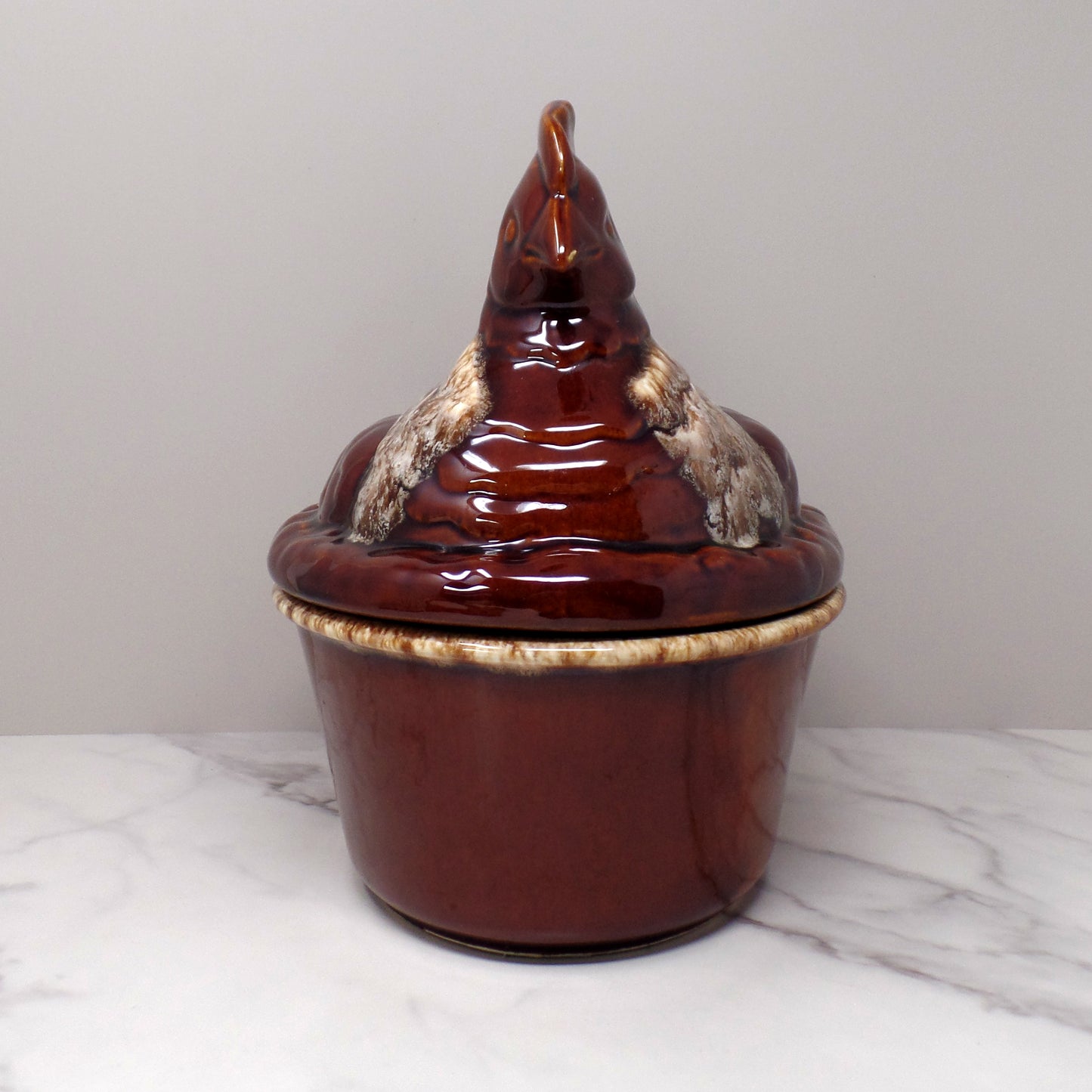 Vintage Hall Ceramic Hen on Nest Covered Casserole Dish, House ’n Garden Mirror Brown / Brown Drip (1960s)