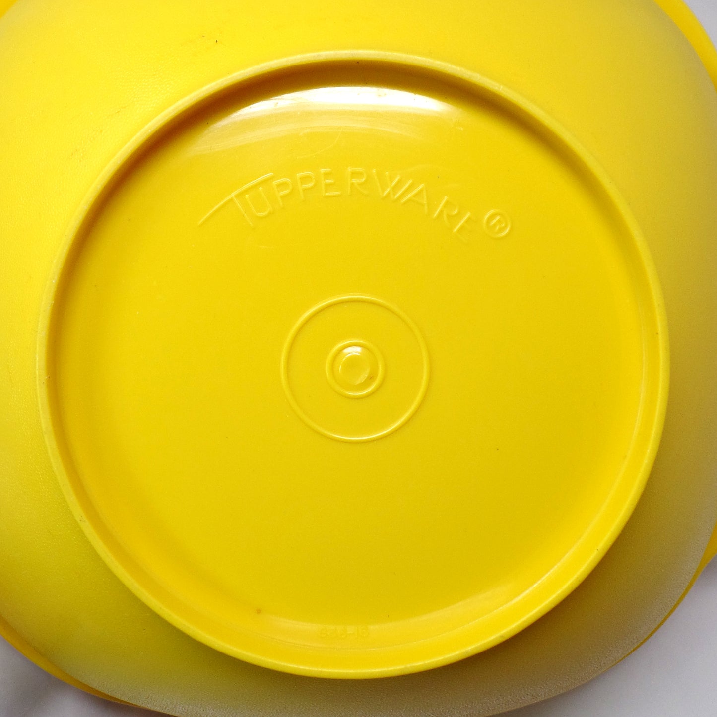 Vintage Tupperware Servalier Containers w Lids, Set of 4 (2 Yellow, 1 Orange, 1 Green) (1970s)