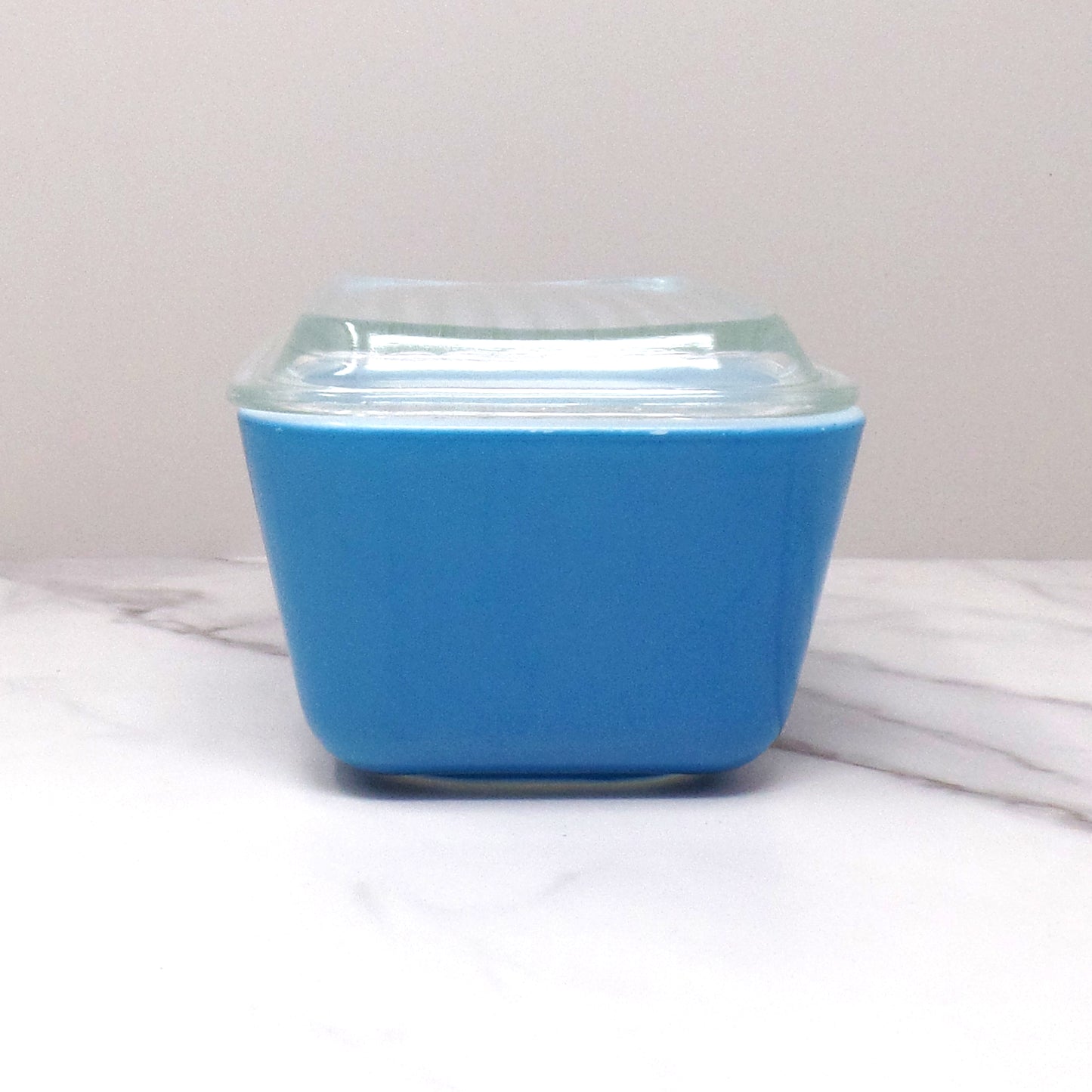 Vintage Pyrex Refrigerator Dish (1 1/2 Pint 502) with Lid - Snowflake Blue (1972-76)