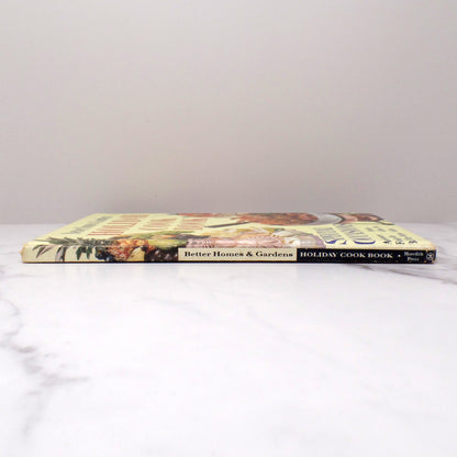 Vintage Cookbook - Better Homes & Gardens Holiday Cook Book (1970)