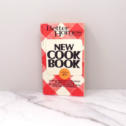 Vintage Cookbook - Better Homes & Gardens New Cook Book, Paperback (1976)